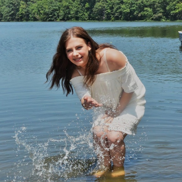 Meet your Posher, Tristyn - Picture 1 of 1